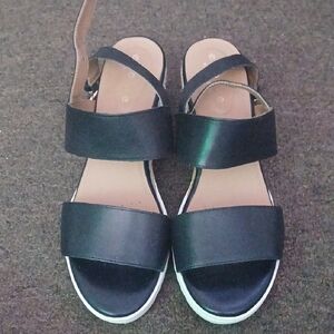 Easy Spirit Black Strappy Sandals
